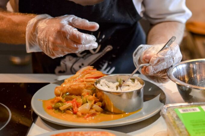 Punta Cana: Chillo Al Coco Cooking Lesson With Transfer - Preparation and Cooking
