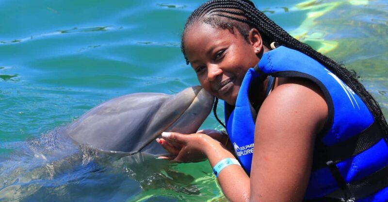 Punta Cana Dolphin Swim Adventure: 40-min Dolphin Experience - Key Points