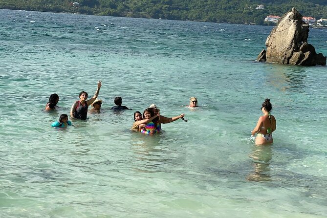 Punta Cana: Full Day Tour in Cayo Levantado With Whale Watching - Whats Included in the Tour