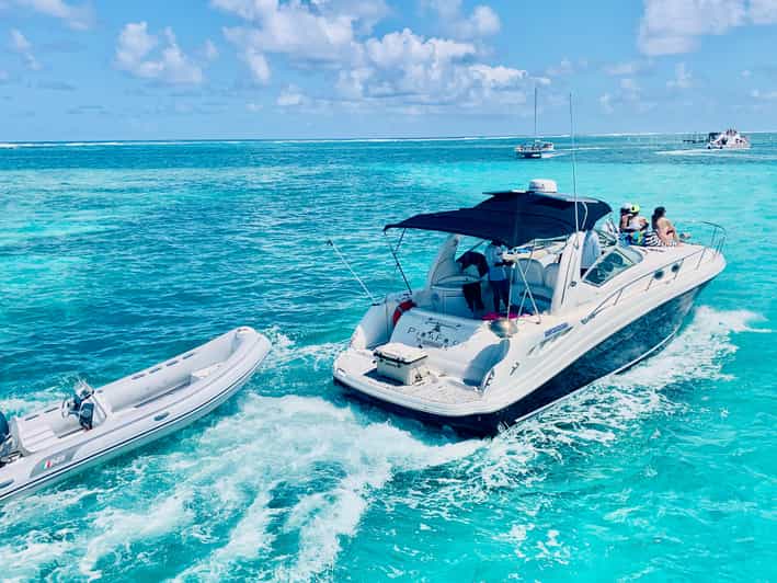 Punta Cana: Luxury Yacht Cruise With Snorkeling and Lunch - Onboard Experience
