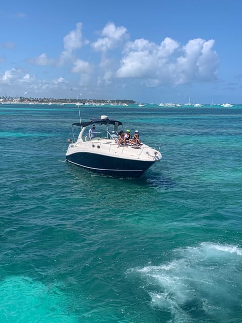 Punta Cana: Luxury Yacht Cruise With Snorkeling and Lunch - Recommended Items to Bring
