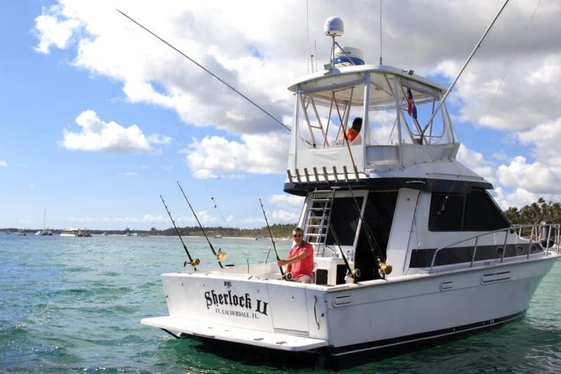 Punta Cana Offshore Private Fishing Charter Sherlock 39 - Key Points