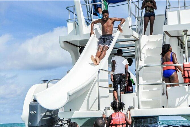 Punta Cana Party Boat (Only Adult) this Couple price - Key Points