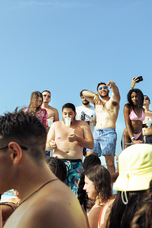 Punta Cana: Party Boat With Music & Open Bar - Itinerary Highlights