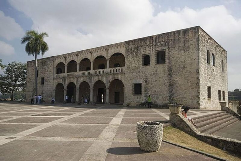 Punta Cana: Santo Domingo City Tour With Lunch - Dining Experience