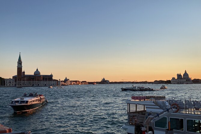 Punta Sabbioni - Venice at Sunset: Boat Tour With Aperitif - Aperitif and Refreshments