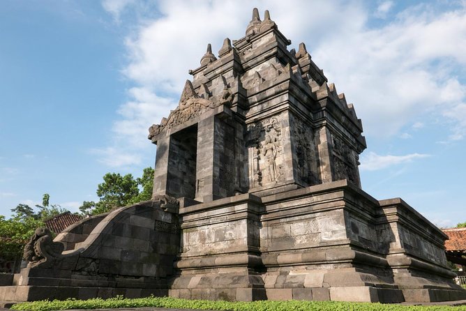 Punthuk Setumbu Sunrise, Borobudur Temple & Merapi Lava Tours - Tour Experience at Punthuk Setumbu