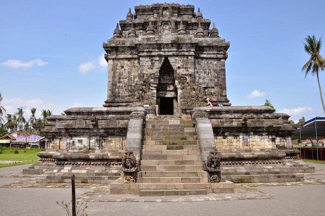Punthuk Setumbu Sunrise, Borobudur Temple & Merapi Lava Tours - Exploration of Borobudur Temple