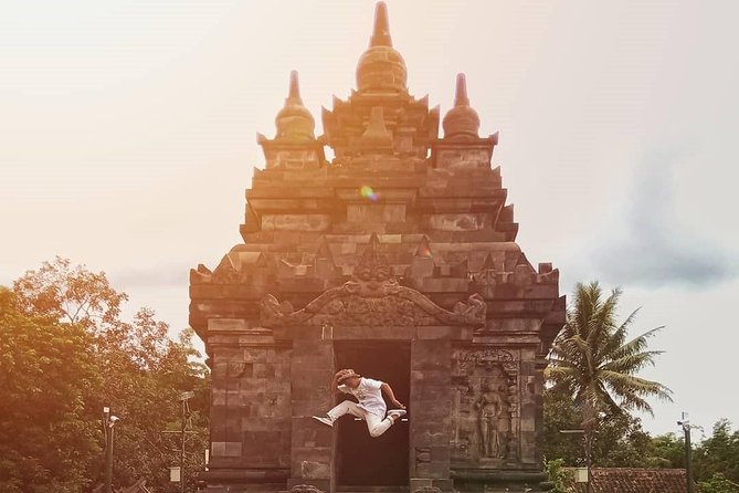 Punthuk Setumbu Sunrise, Borobudur Temple & Merapi Lava Tours - Mount Merapi Volcanic Tour