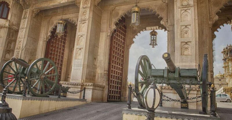 Pushkar Historic Ghats Walking Tour - Experience Highlights