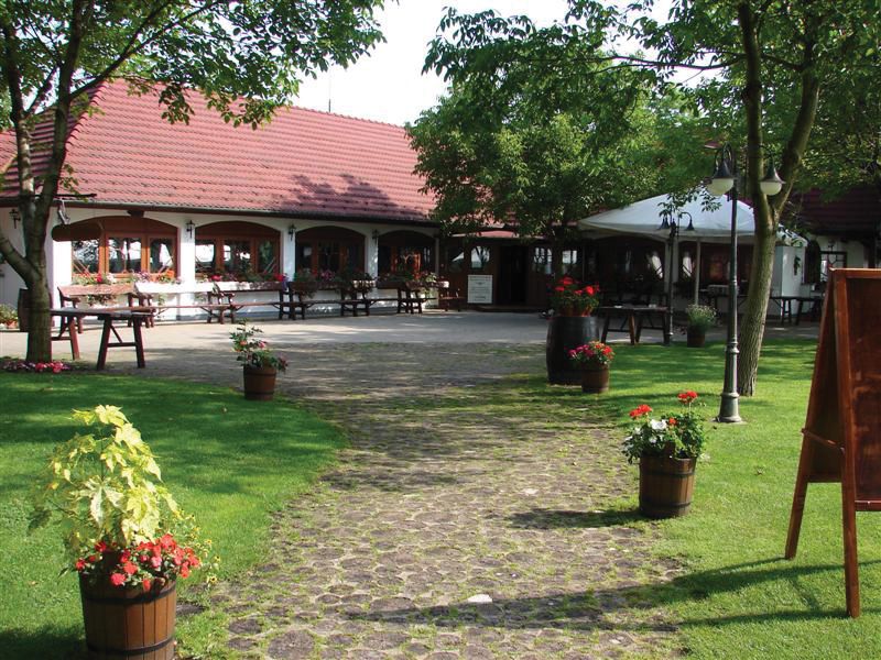 Puszta Full-Day Tour From Budapest With Lunch - Included Services