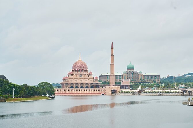 Putrajaya City Tour From Kuala Lumpur - Seri Wawasan Bridge