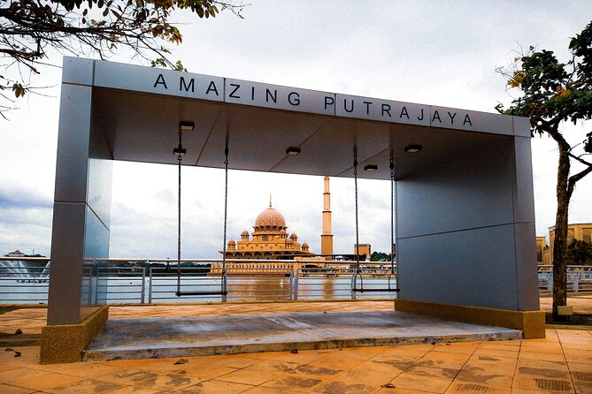 Putrajaya City Tour From Kuala Lumpur - Putrajaya Lake