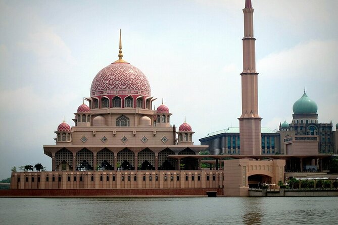 Putrajaya City Tour From Kuala Lumpur Including Sightseeing Cruise - Inclusions and Exclusions