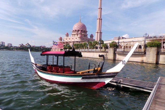 Putrajaya Tour With Traditional Boat Cruise & Pink Mosque (Private) - Meeting and Pickup Information