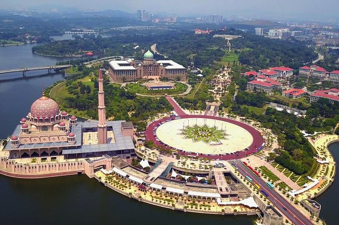 Putrajaya Tour With Traditional Boat Cruise & Pink Mosque (Private) - Recommended for Travelers
