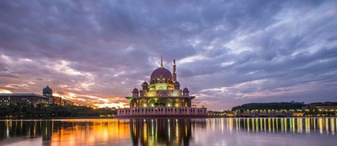 Putrajaya Visit and Lake Cruise: Tour From Kuala Lumpur - Frequently Asked Questions