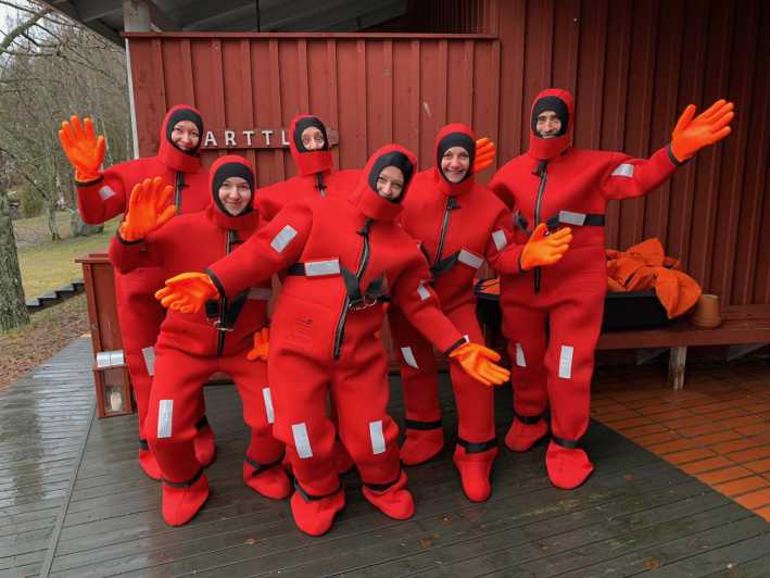Puumala: Private Ice-Floating Experience at Lake Saimaa - Good To Know