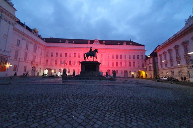 Puzzle Tour: Mythical Hofburg - Discover Viennas Mythical Landmarks