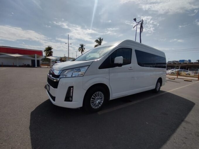 PVR: Airport to Punta Mita Transfer - Vehicle Details