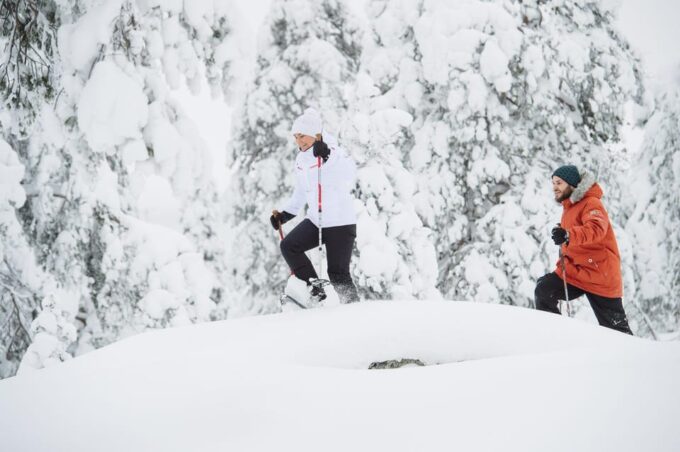 PyhäTunturi: Scenic Snowshoeing Tour in Finnish Lapland - Snowshoes for Children