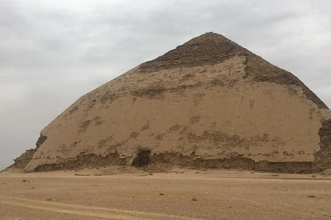 Pyramids of Giza-Saqqara-Dahshur and Memphis Private Day Tour - Meeting and Pickup
