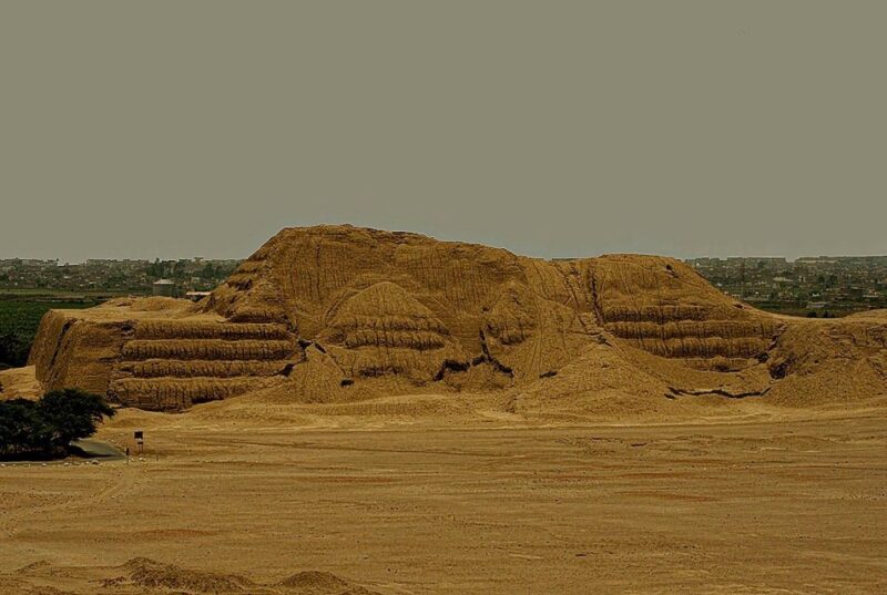 Pyramids of the Sun and the Moon, Huanchaco and Chan Chan - Itinerary Details