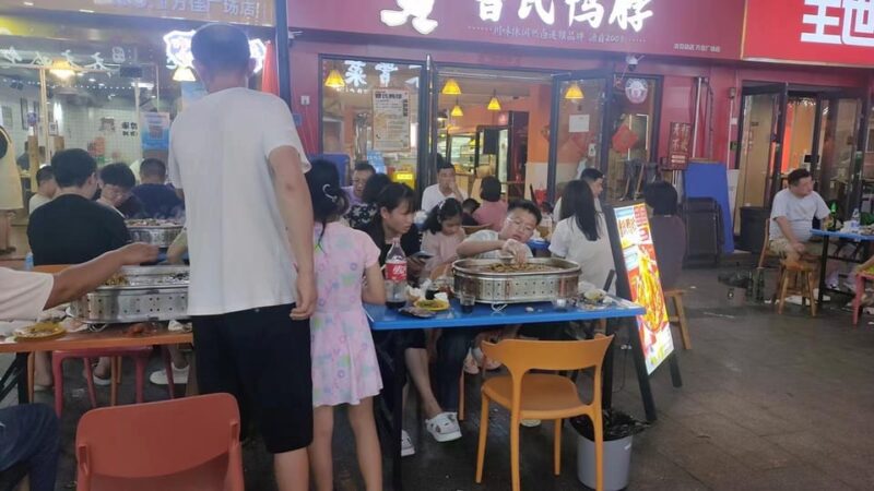 Qingdao Walking Night Tour With Seafood Hot Pot and Beer - Inclusions