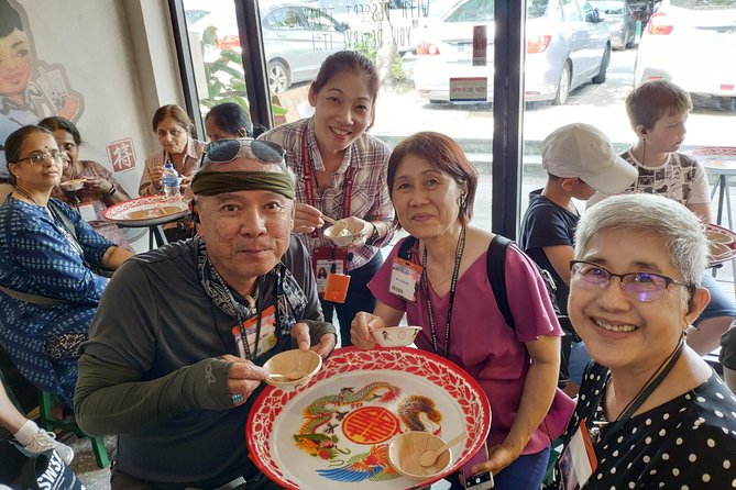 Quaint Little Shops & Tiong Bahru - A Culinary Adventure at Tiong Bahru Hawker Center