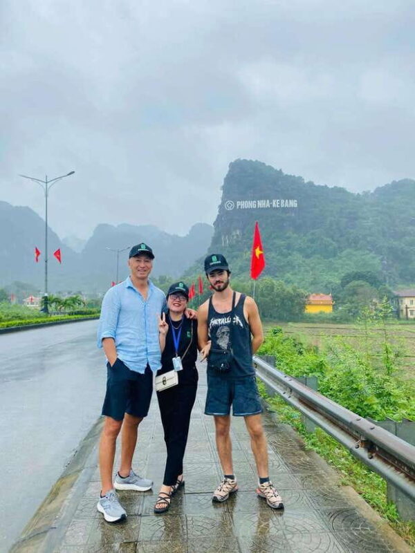 Quang Binh: 2 Days 1 Night Phong Nha National Park Tour - Day 2: Botanical Garden - Paradise Cave