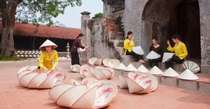 Quang Phu Cau Incense /Hat Village With Train Street 1/2 Day - Return Journey
