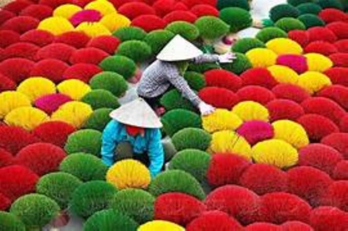 Quang Phu Cau Incense /Hat Village With Train Street 1/2 Day - Frequently Asked Questions