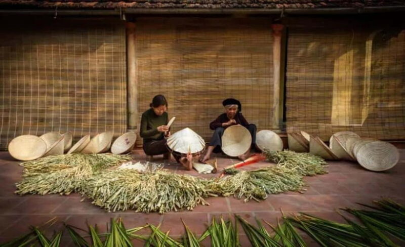 Quang Phu Cau Incense Stick Village - Conical Hat Village - Train Street Experience