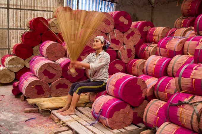 Quang Phu Cau Incense Village - Tam Coc Boating - Hoa Lu Capital - Discovering Hoa Lu Capital