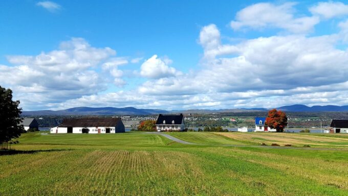 Quebec City: Electric Bike Rental on Ile D'Orléans - Local Cuisine and Tastings