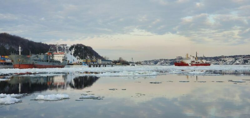 Quebec City: Ice Canoeing with Hot Chocolate & Sauna - Key Points