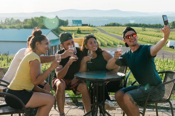 Quebec City: Ile D'Orléans Guided E-Bike Tour With Tastings - Tasting Experiences