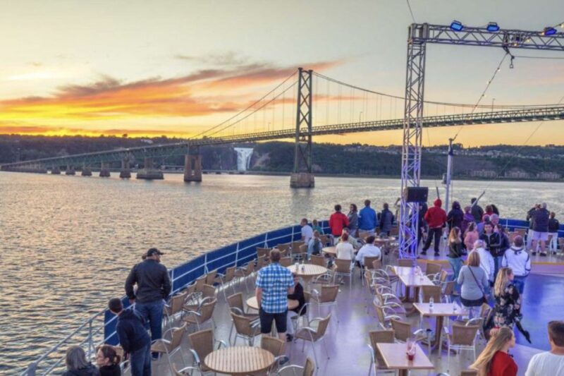 Québec City: Night Cruise With Live DJ and Dance Floor - Quebec City Highlights