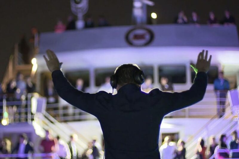 Québec City: Night Cruise With Live DJ and Dance Floor - Pricing and Booking Details
