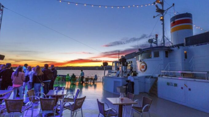 Québec City: Night Cruise With Live DJ and Dance Floor - Getting to the Meeting Point