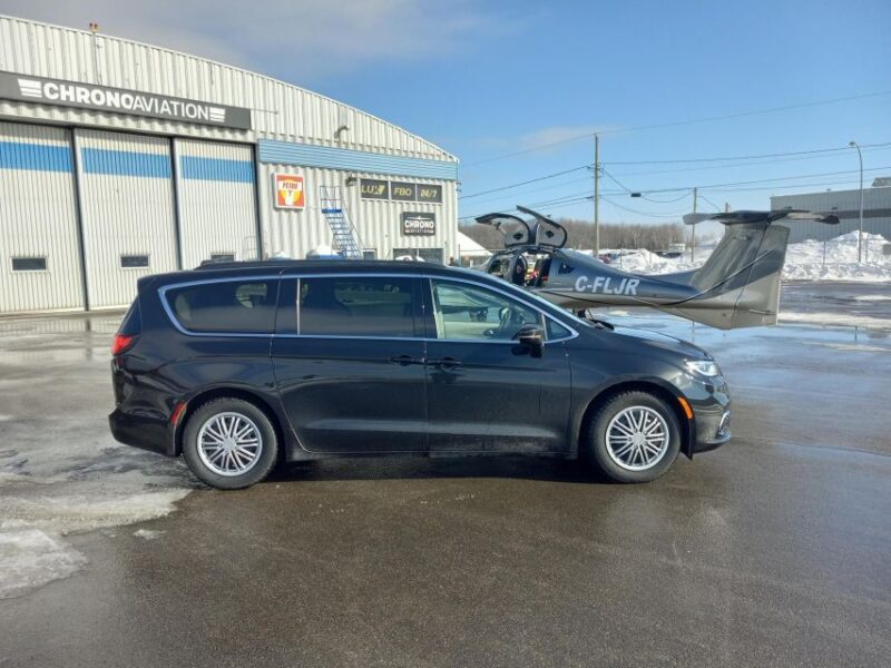 Quebec City Private Transfer - Driver and Language