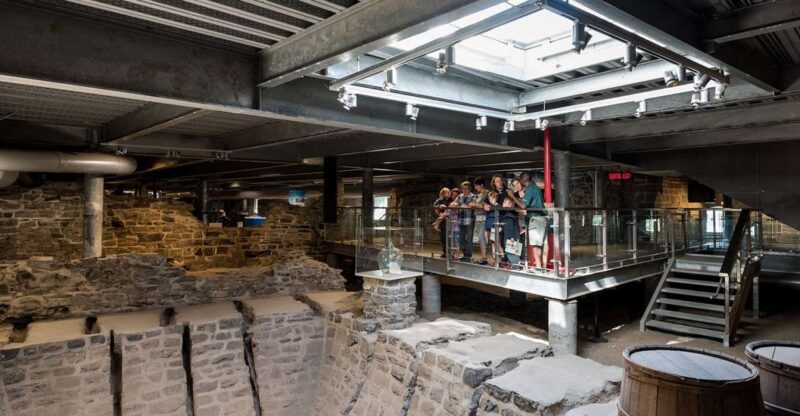 Quebec City: Saint-Louis Forts and Châteaux Guided Site Tour - Key Points