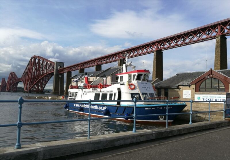 Queensferry: Maid of the Forth Sightseeing Cruise - Onboard Experience