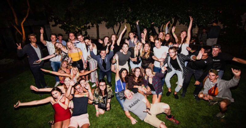 Queenstown: Bar Crawl With 5 Free Shots and Pizza - Vibrant Nightlife Experience
