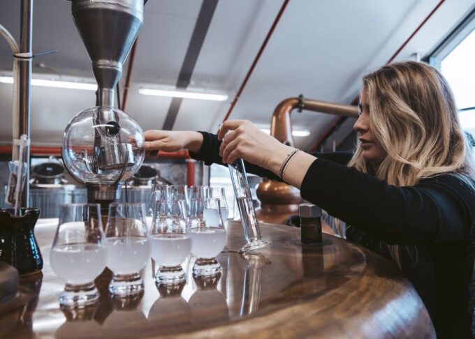 Queenstown: Helicopter Flight and Gin Tasting Tour - Cardrona Distillery Tour