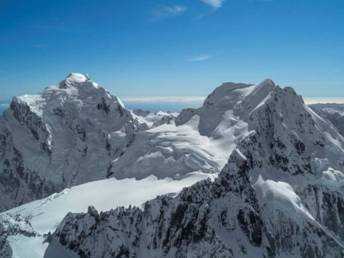 Queenstown: Milford Sound Scenic Flight and Nature Cruise - Packing and Preparation