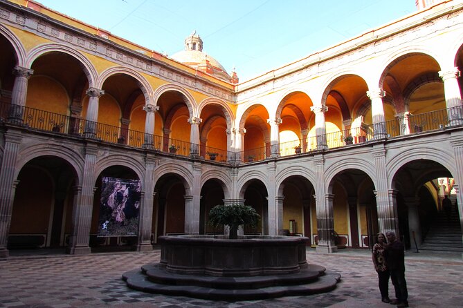 Queretaro: Colonial Architecture and History - Meeting and End Points