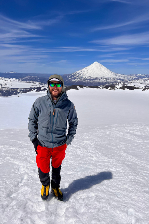 Quetrupillán Volcano Ascent - Experience Highlights