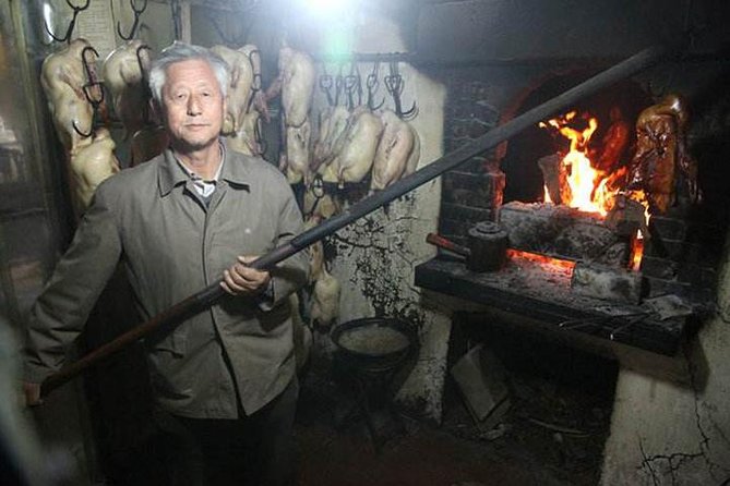 Quiet Huotong Tour Enjoy Delicious Peking Duck in Hutong & Tea-Tasting in Hutong - Explore Peking Duck in Hutong