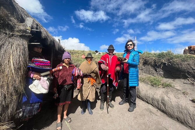 Quilotoa Tour Full Day With Lunch - Group Size and Guide